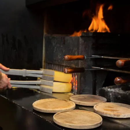 Chetzeron Отель