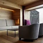 Chetzeron Mountain Boutique