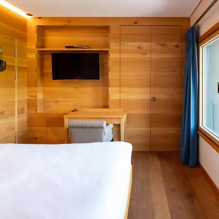 Chetzeron Hotel 4*